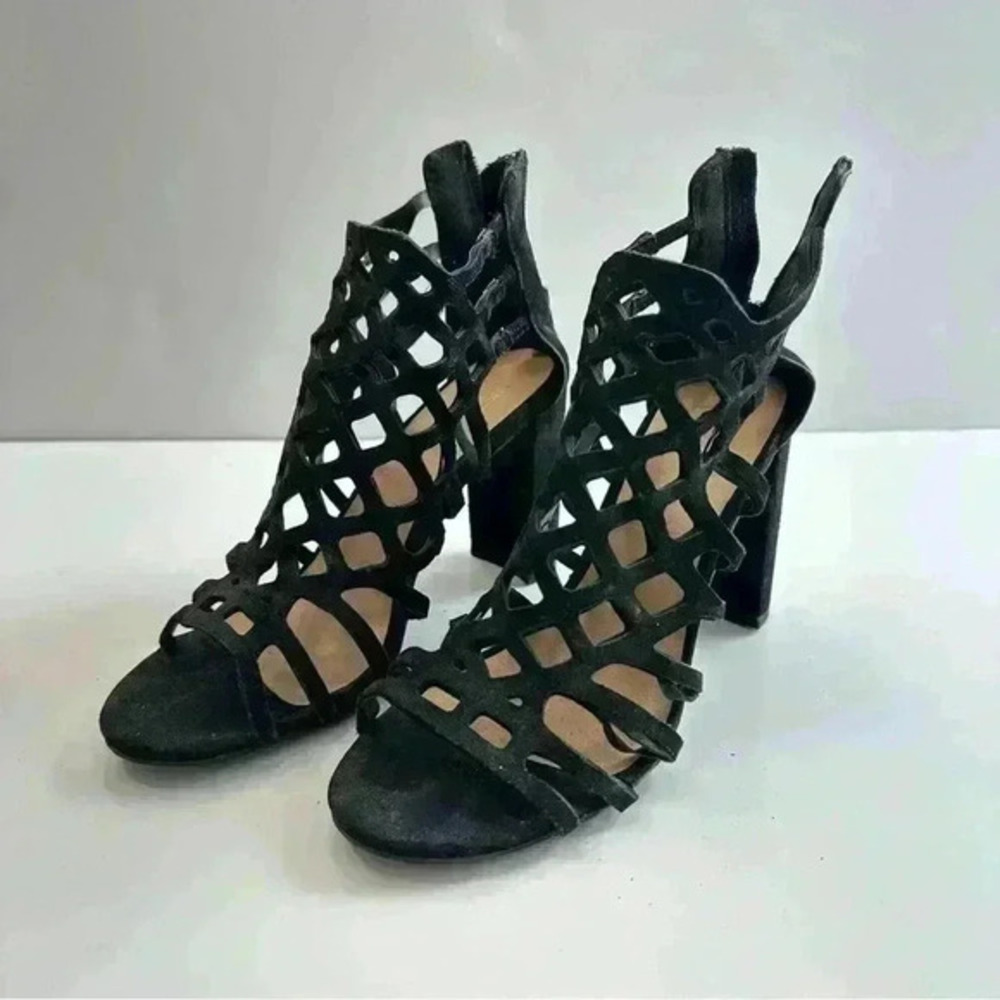 Material Girl Women’s Shoes Sandals Block Heels Suede Black Size 6‎
